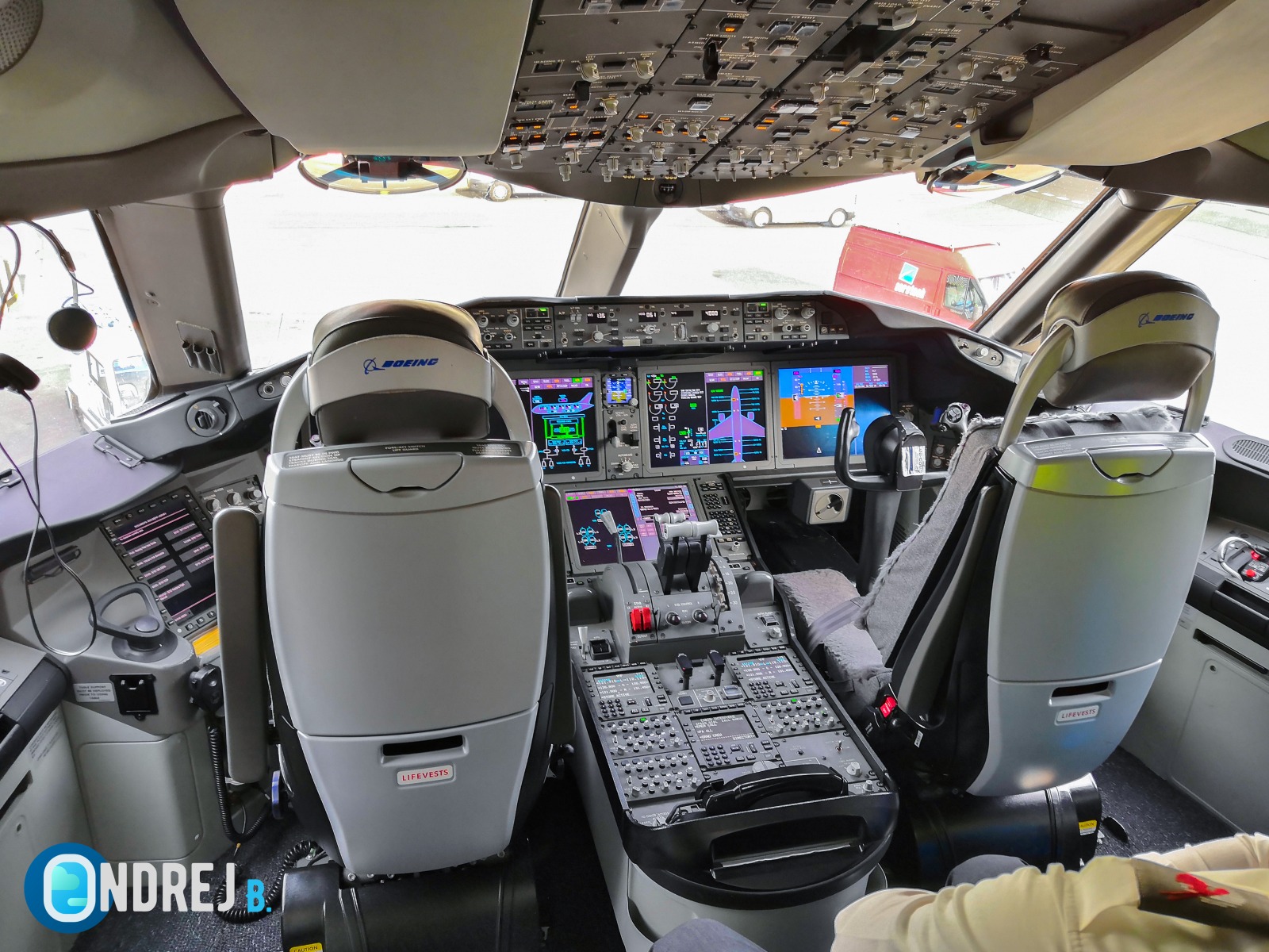 Qatar Airways cockpit