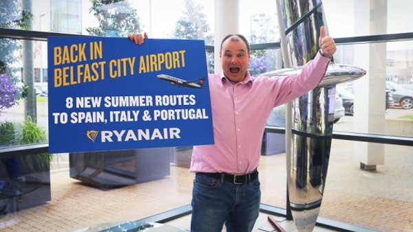 Ryanair se vrací po 11 letech na letiště v Belfastu