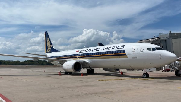 Singapore Airlines představil první Boeing 737