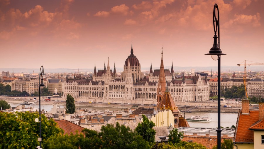 Maďarsko: Zpáteční letenky z Prahy do Budapešti 398 Kč