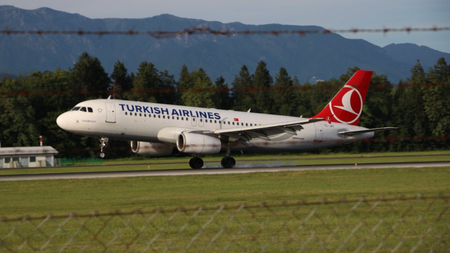 EU podezřívá Turkish Airlines z převozu migrantů do Minsku