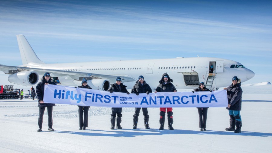 Na Antarktidě přistál poprvé letoun Airbus A340
