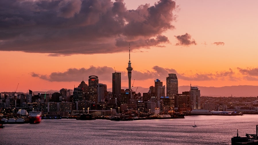 Nový Zéland: Zpáteční letenky z Prahy do Aucklandu 22.377 Kč